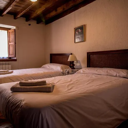 La Casa Del Abuelo * Hoyos del Espino